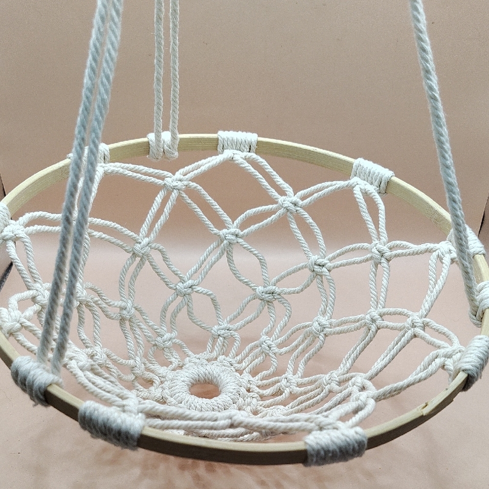 White Macrame Hanging Basket 9.5" Round